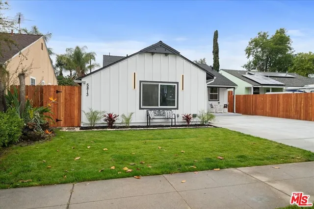 $5,500 | 5815 Saloma Avenue, Van Nuys, CA 91411