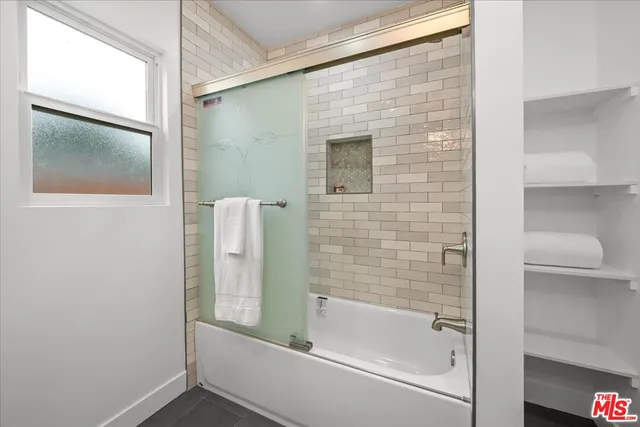 $5,500 | 5815 Saloma Avenue, Van Nuys, CA 91411