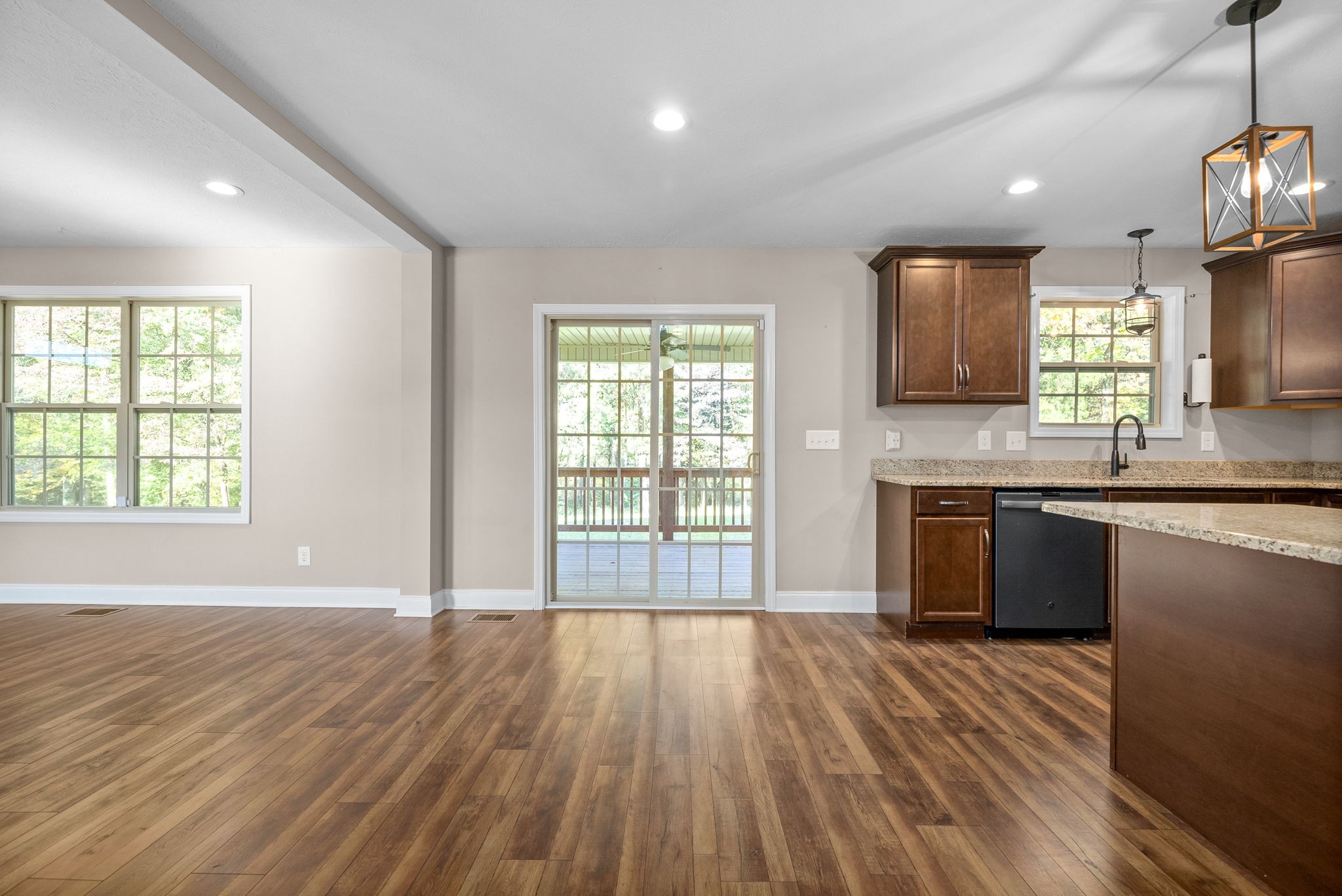 1701 Rains Road Clarksville, TN 37042 - Photo 8 of 35 Gallery Image 8