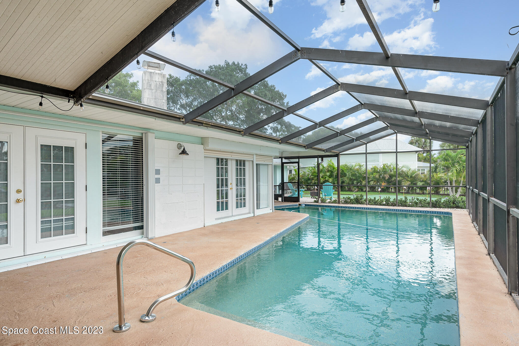 925 Trinidad Road Cocoa Beach, FL 32931 - Photo 3 of 32