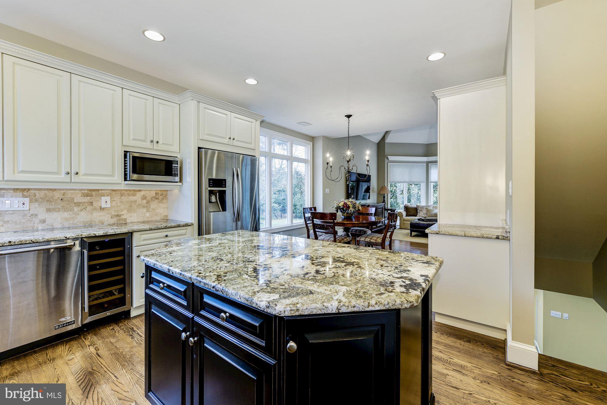 634 New Albany Road Moorestown, NJ 08057 - Photo 9 of 30 Kitchen with upgraded appliances
