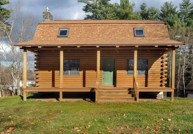 $699,999 | 134 Crescent Street, Hanson, MA 02341