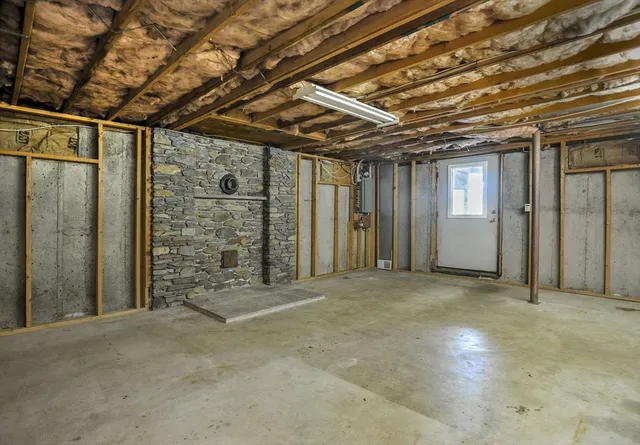 $699,999 | 134 Crescent Street, Hanson, MA 02341