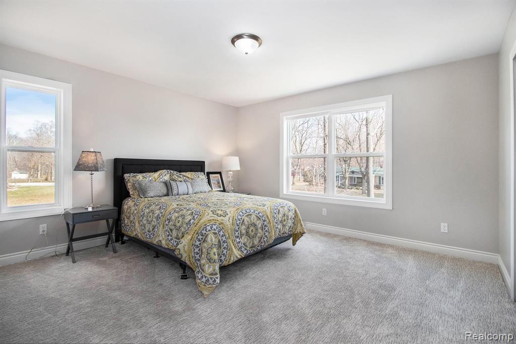 16135 Henry Ruff Road Livonia, MI 48154 - Photo 20 of 38