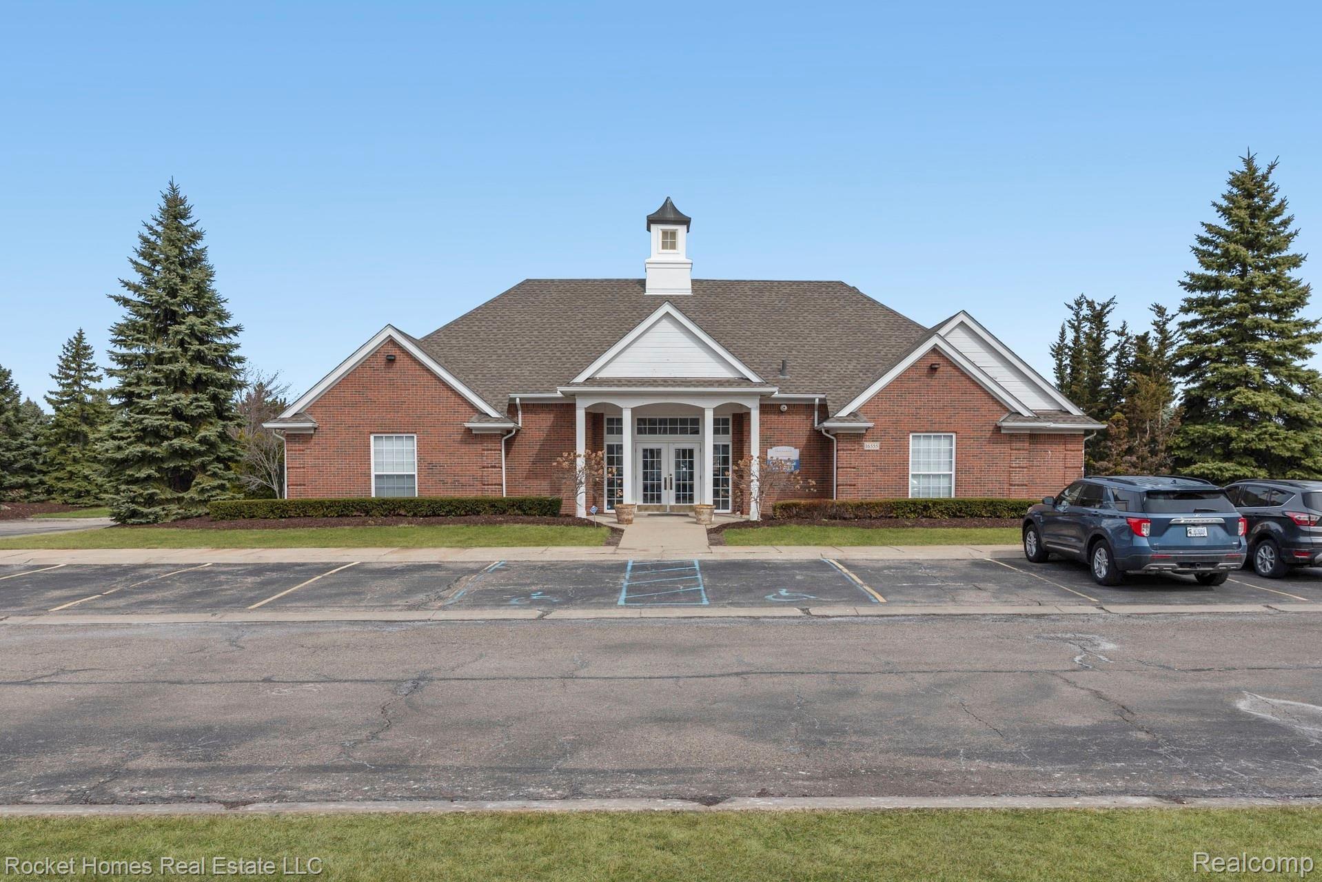 46027 Rhodes Drive, Unit 283 Macomb, MI 48044 - Photo 32 of 36 000-photo-front-view-9051564.jpg