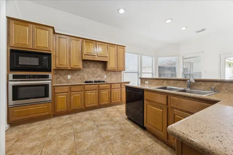 $450,000 | 12414 Aliso Bend Lane, Houston, TX 77041