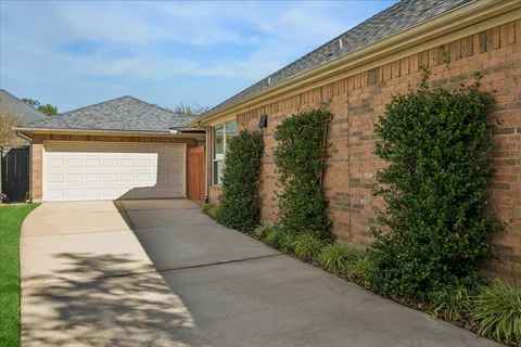 $450,000 | 12414 Aliso Bend Lane, Houston, TX 77041