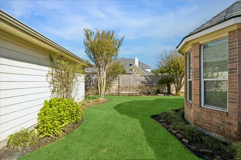 $450,000 | 12414 Aliso Bend Lane, Houston, TX 77041