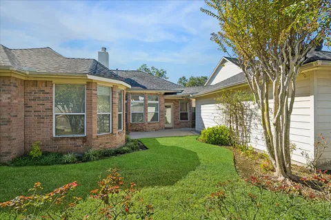 $450,000 | 12414 Aliso Bend Lane, Houston, TX 77041