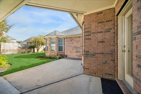 $450,000 | 12414 Aliso Bend Lane, Houston, TX 77041