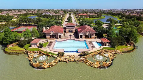 $450,000 | 12414 Aliso Bend Lane, Houston, TX 77041