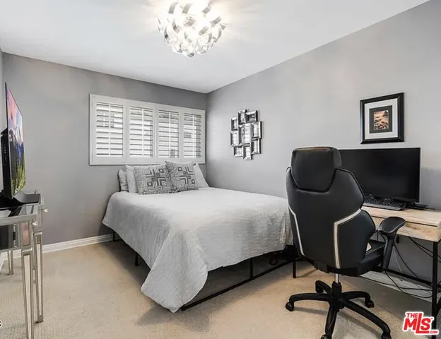 $6,750 | 17213 Palisades Circle, Pacific Palisades, CA 90272