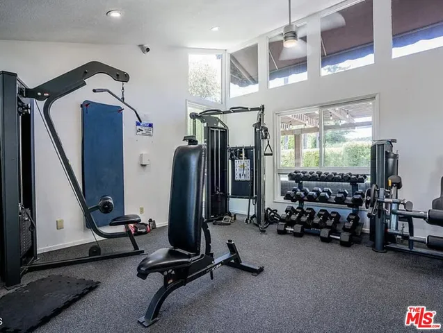 $6,750 | 17213 Palisades Circle, Pacific Palisades, CA 90272