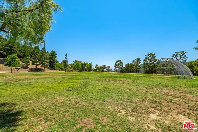 $6,750 | 17213 Palisades Circle, Pacific Palisades, CA 90272