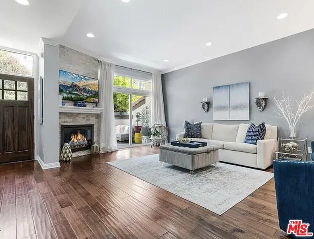 $6,750 | 17213 Palisades Circle, Pacific Palisades, CA 90272