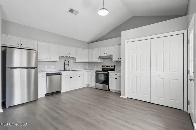 $219,900 | 110 Orange Drive, Senatobia, MS 38668