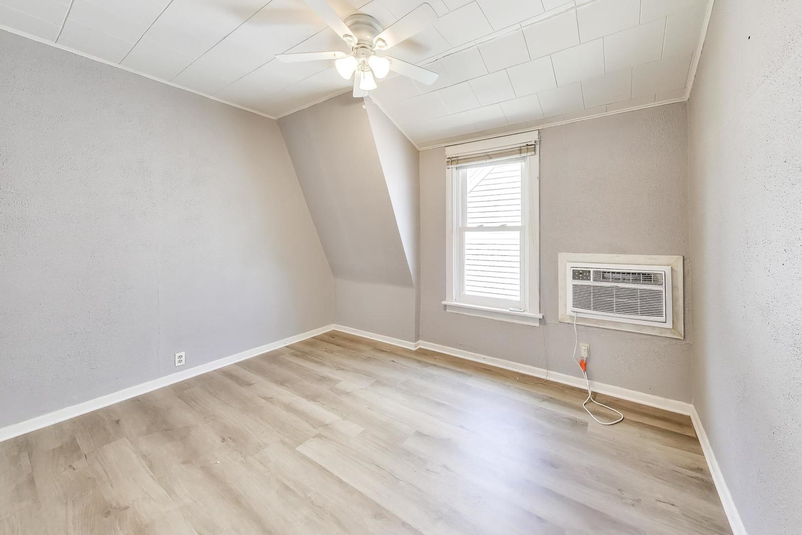 5419 North Monitor Avenue, Unit 2 Chicago, IL 60630 - Photo 11 of 18