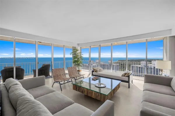 $3,600,000 | 881 Ocean Drive, Unit 20A, Key Biscayne, FL 33149