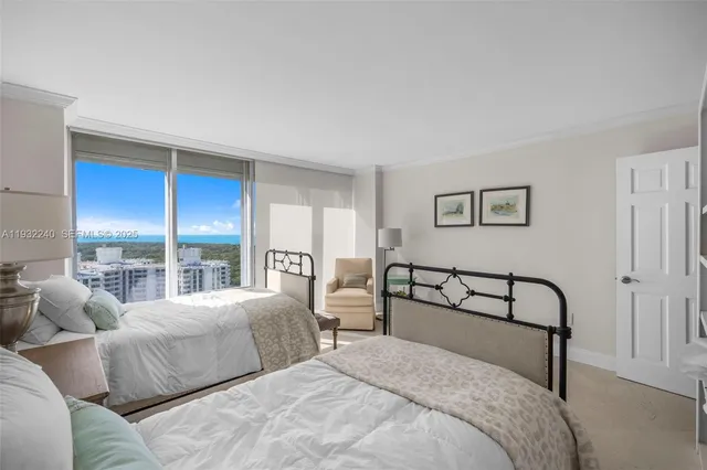$3,600,000 | 881 Ocean Drive, Unit 20A, Key Biscayne, FL 33149