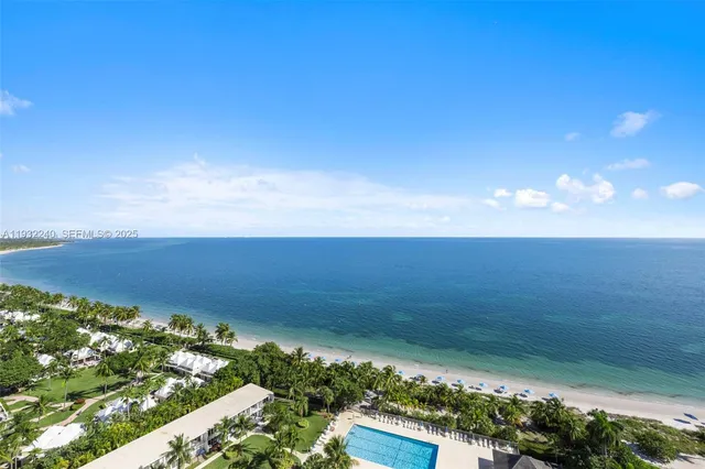 $3,600,000 | 881 Ocean Drive, Unit 20A, Key Biscayne, FL 33149