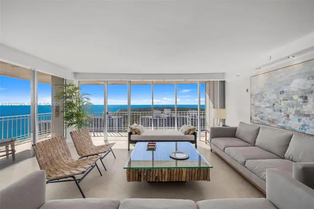$3,600,000 | 881 Ocean Drive, Unit 20A, Key Biscayne, FL 33149