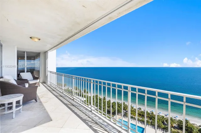$3,600,000 | 881 Ocean Drive, Unit 20A, Key Biscayne, FL 33149