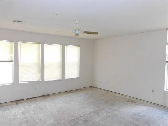 $99,500 | 504 Northeast 7th Street, Hubbard, TX 76648