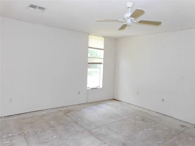 $99,500 | 504 Northeast 7th Street, Hubbard, TX 76648