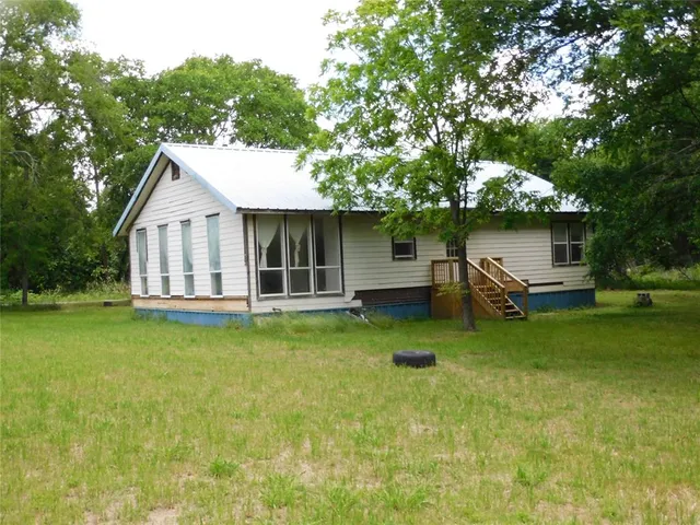 $99,500 | 504 Northeast 7th Street, Hubbard, TX 76648