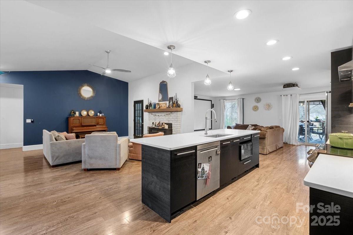 11501 Abernathy Road Charlotte, NC 28216 - Photo 14 of 41