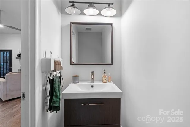 $565,000 | 11501 Abernathy Road, Charlotte, NC 28216