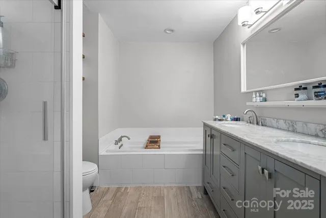 $565,000 | 11501 Abernathy Road, Charlotte, NC 28216