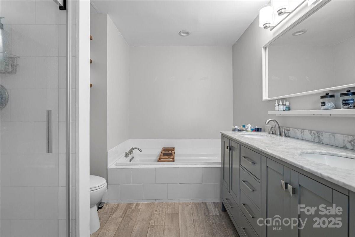 11501 Abernathy Road Charlotte, NC 28216 - Photo 27 of 41