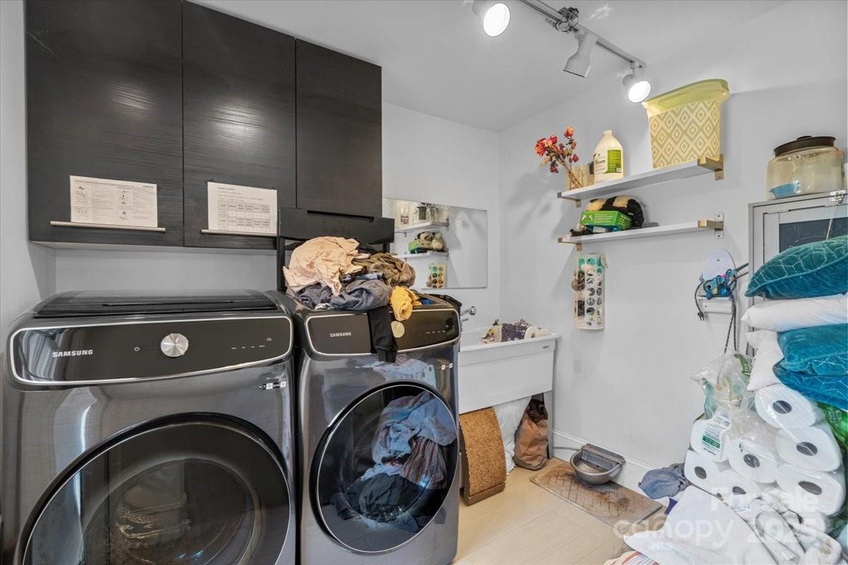 11501 Abernathy Road Charlotte, NC 28216 - Photo 30 of 41