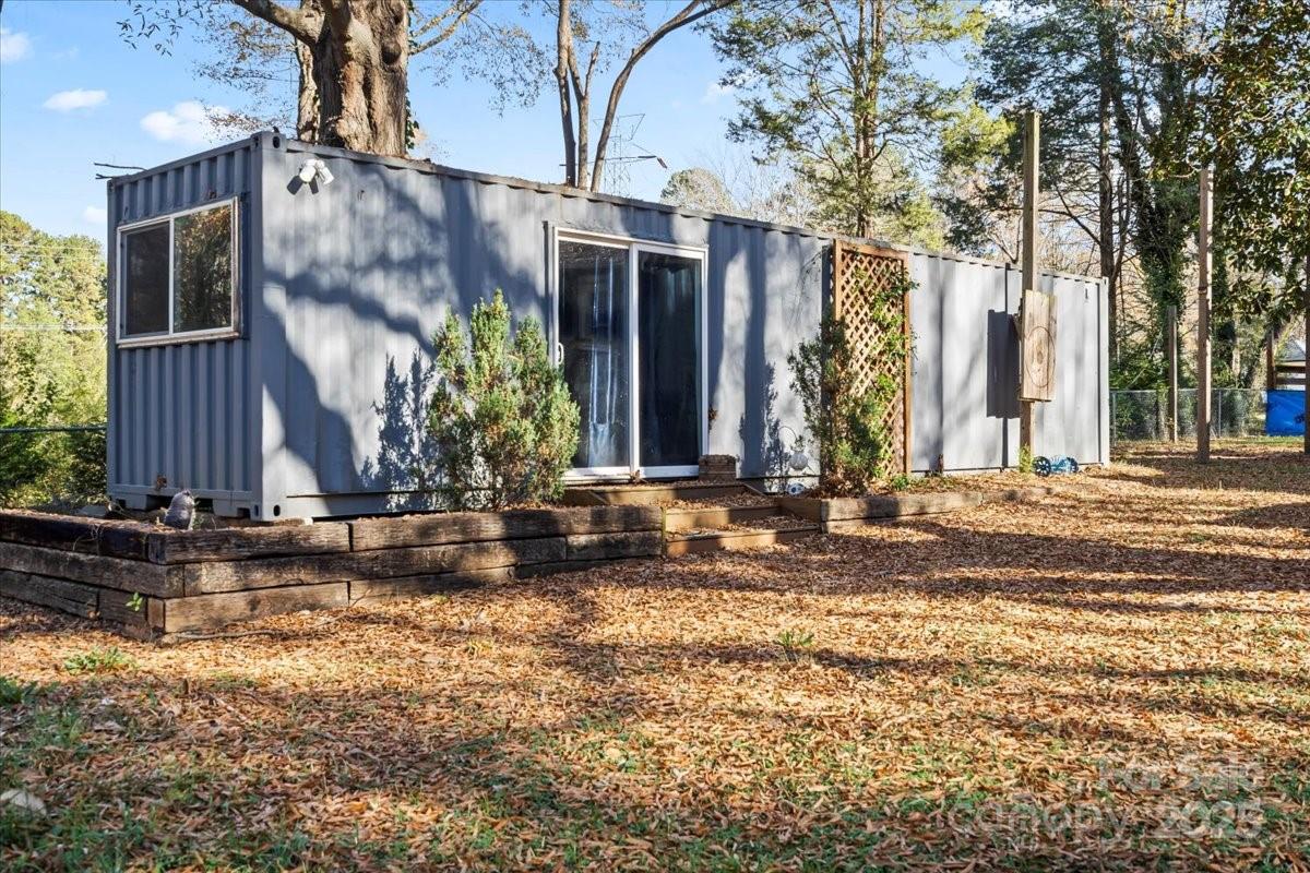 11501 Abernathy Road Charlotte, NC 28216 - Photo 35 of 41