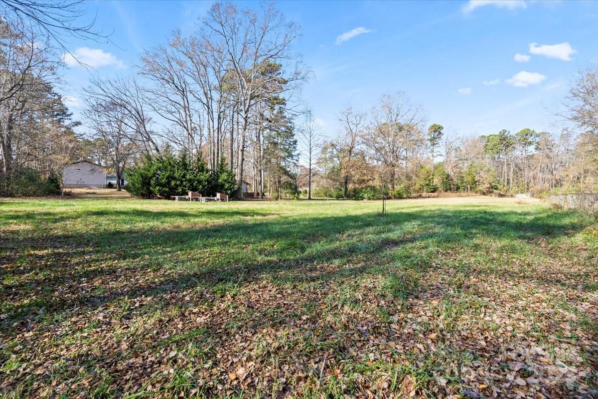 11501 Abernathy Road Charlotte, NC 28216 - Photo 38 of 41