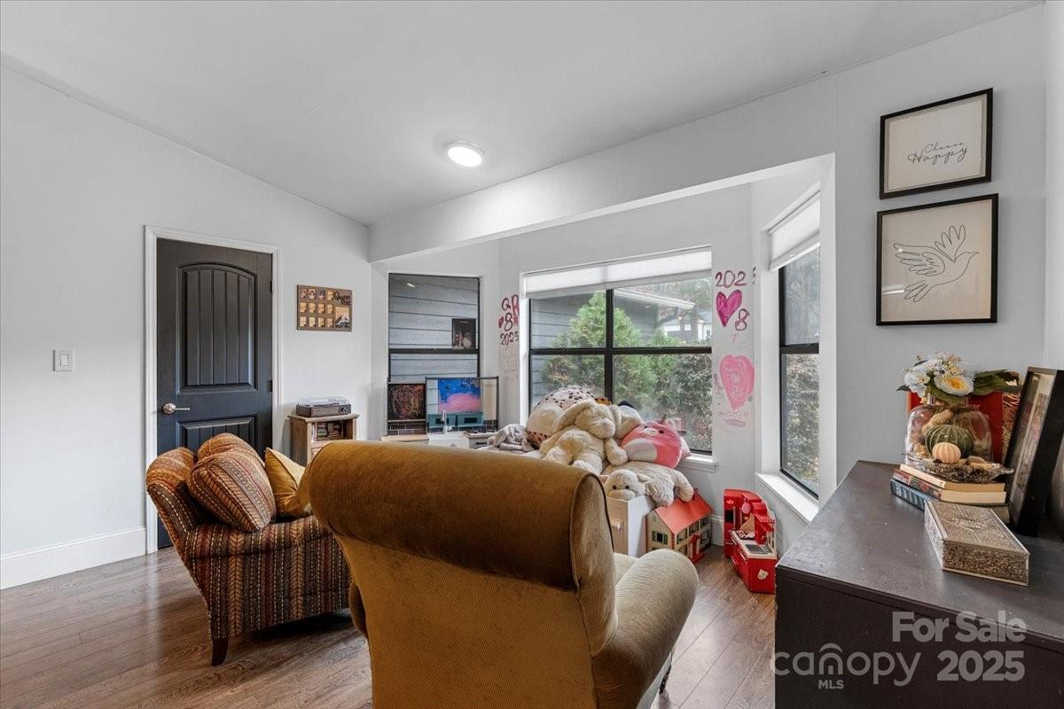 11501 Abernathy Road Charlotte, NC 28216 - Photo 5 of 41