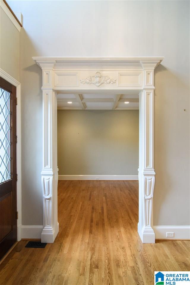 809 Crown Circle Birmingham, AL 35242 - Photo 4 of 50
