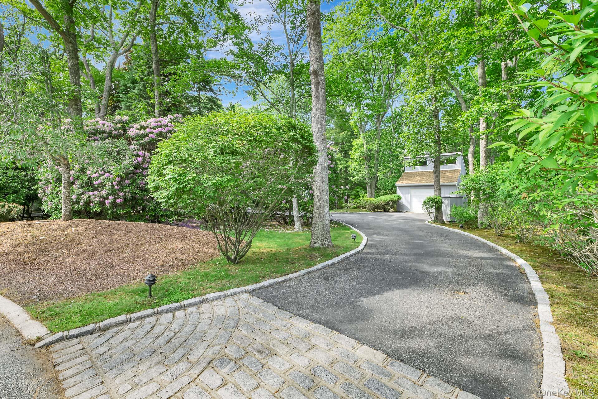 2 Strathmore Court Remsenburg, NY 11960 - Photo 17 of 20