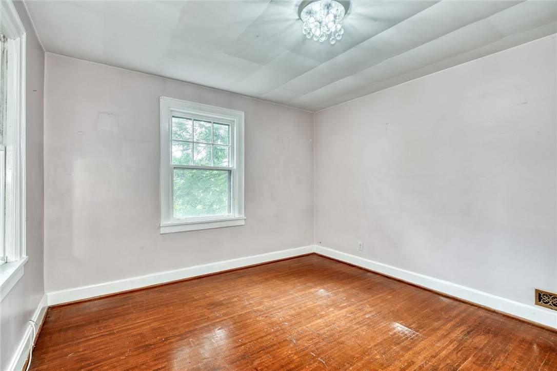 362 Embury Road Penfield, NY 14625 - Photo 23 of 44 PRIMARY BEDROOM