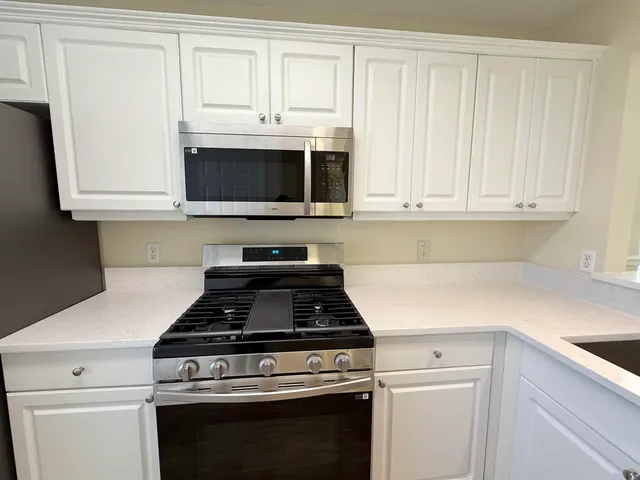 $1,900 | 7612 Chablis Circle, Navarre, FL 32566