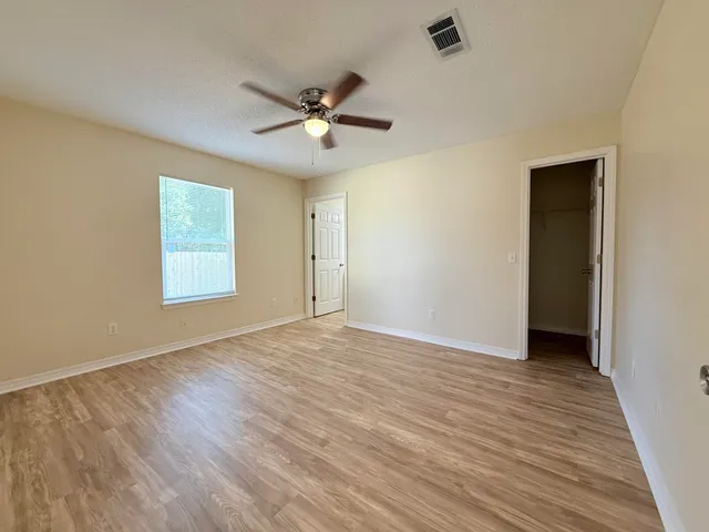 $1,900 | 7612 Chablis Circle, Navarre, FL 32566