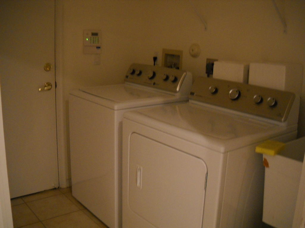 12831 Maypan Drive Boca Raton, FL 33428 - Photo 18 of 30 laundry room with sink