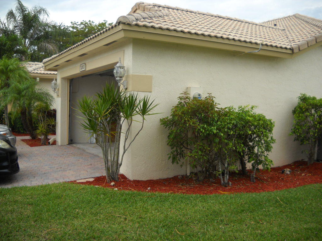 12831 Maypan Drive Boca Raton, FL 33428 - Photo 9 of 30 east side of house