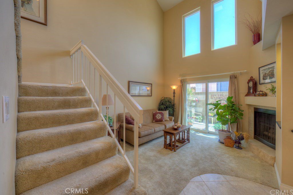 5568 Orange Cypress, CA 90630 - Photo 4 of 25
