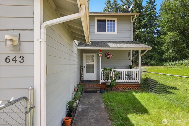 $698,000 | 643 School Street Southeast, Lacey, WA 98503