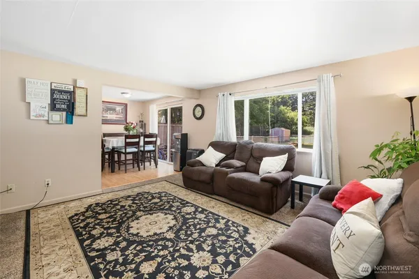 $689,000 | 643 School Street Southeast, Lacey, WA 98503