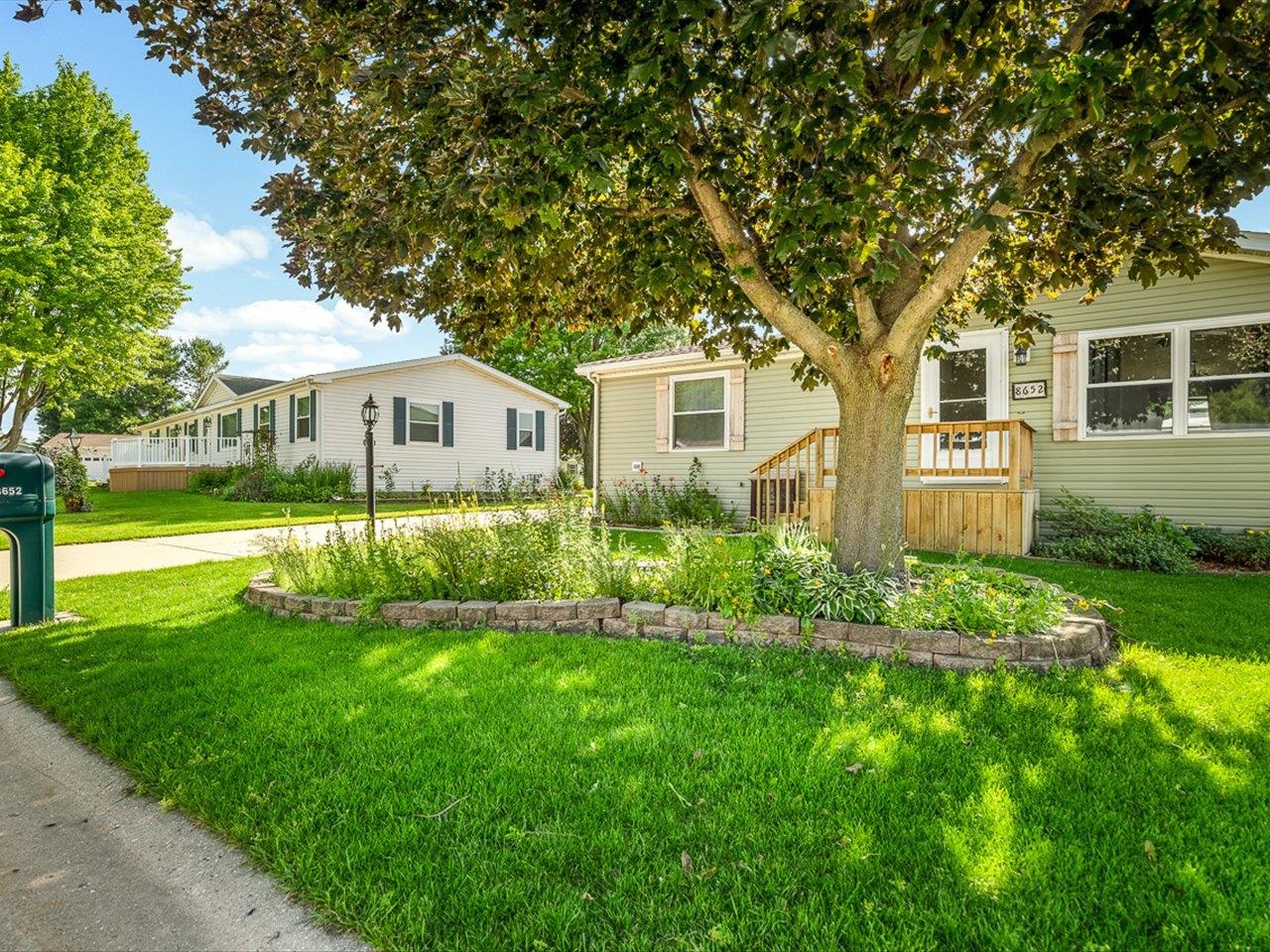 8652 Springwood Court Roscoe, IL 61073 - Photo 2 of 29