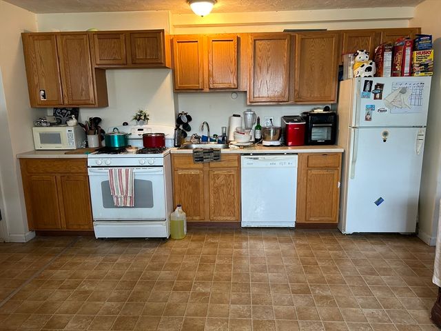 $1,225,000 | 40 Houghton Street, Somerville, MA 02143