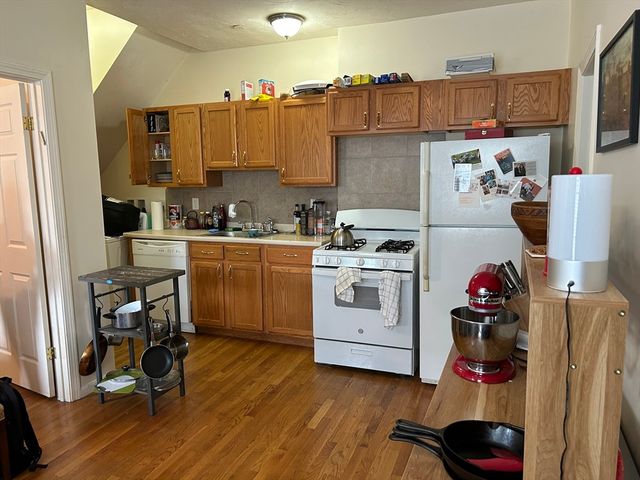 $1,225,000 | 40 Houghton Street, Somerville, MA 02143